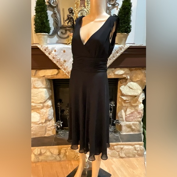 DANI MAX Elegant Black Sleeveless Dress 10 - Picture 3 of 7